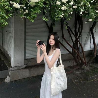 蒙面纱的男子