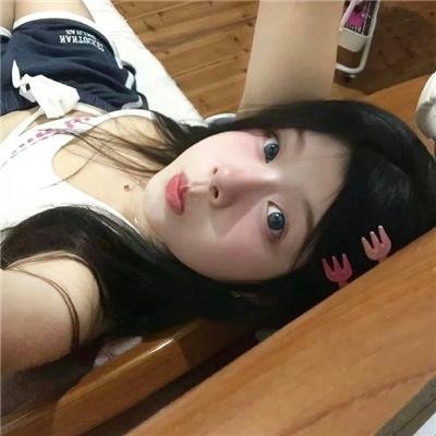 5个吓鬼的少年